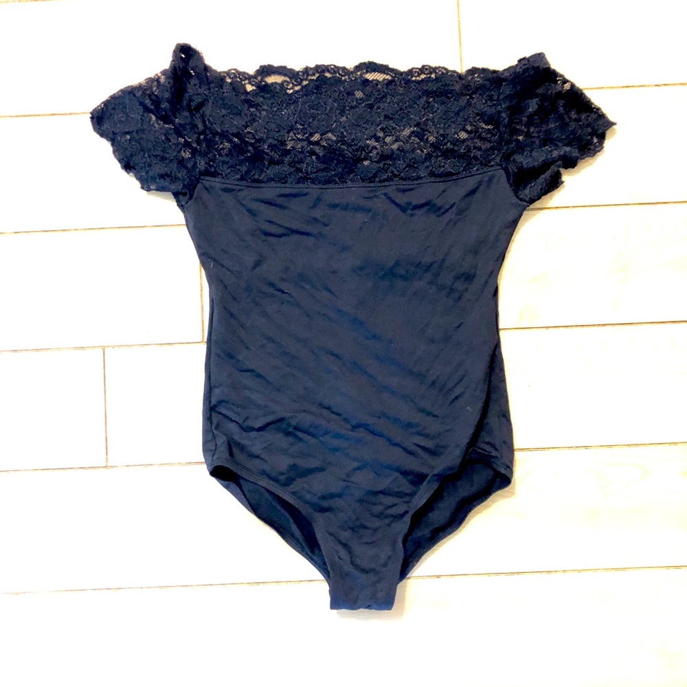 Black lace cap-sleeve boatneck leotard